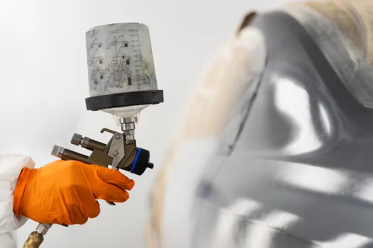 pequenos-reparos-automotivos-em-carro-prata-de-uso-diario-em-Sao-Paulo